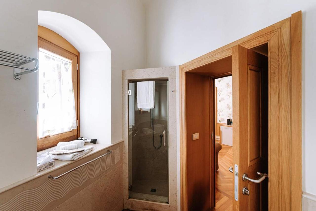 Отель Santa Rosa Relais Ночи Экстерьер фото