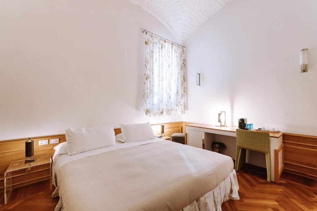 Отель Santa Rosa Relais Ночи Экстерьер фото