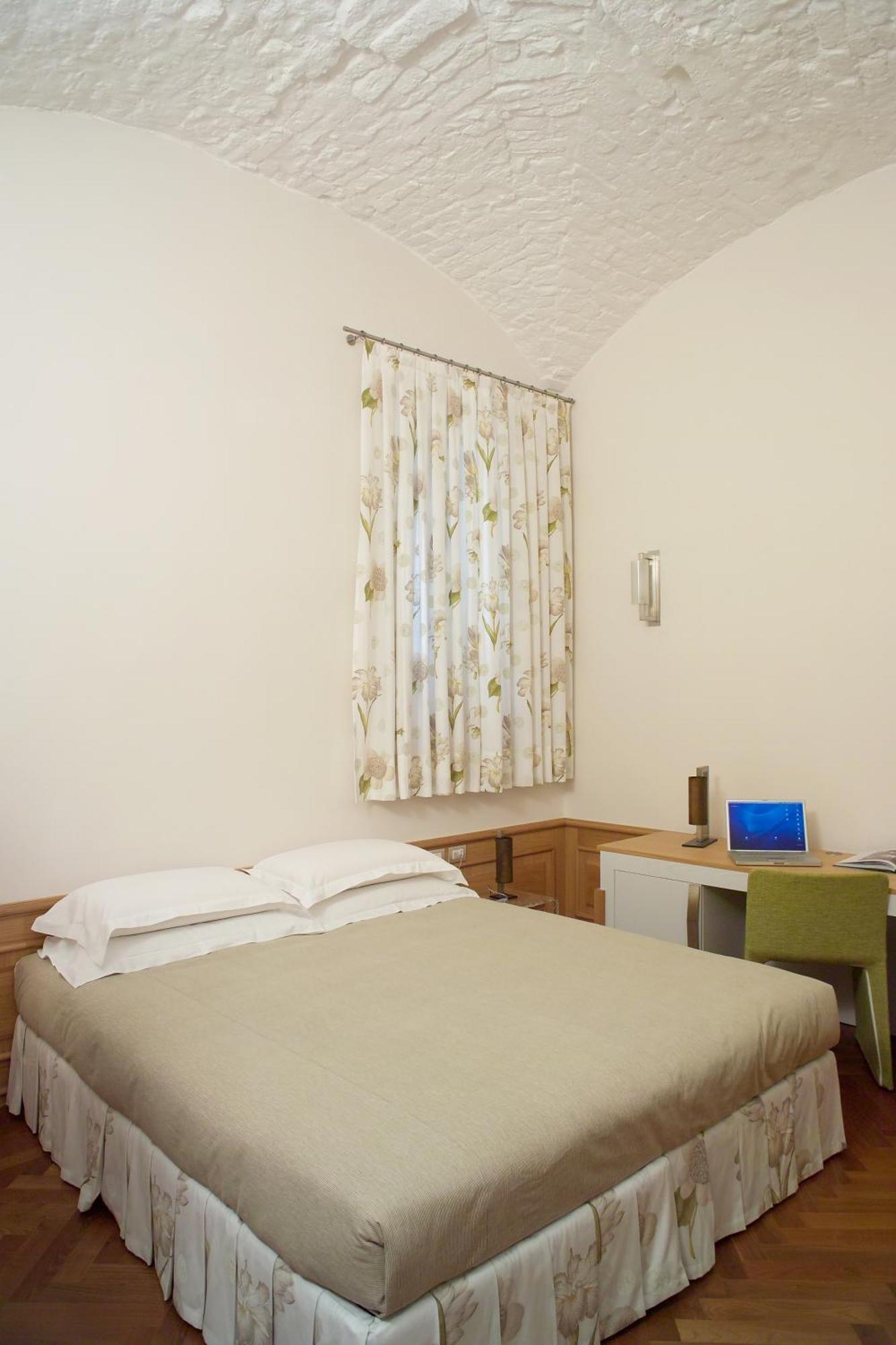 Отель Santa Rosa Relais Ночи Экстерьер фото